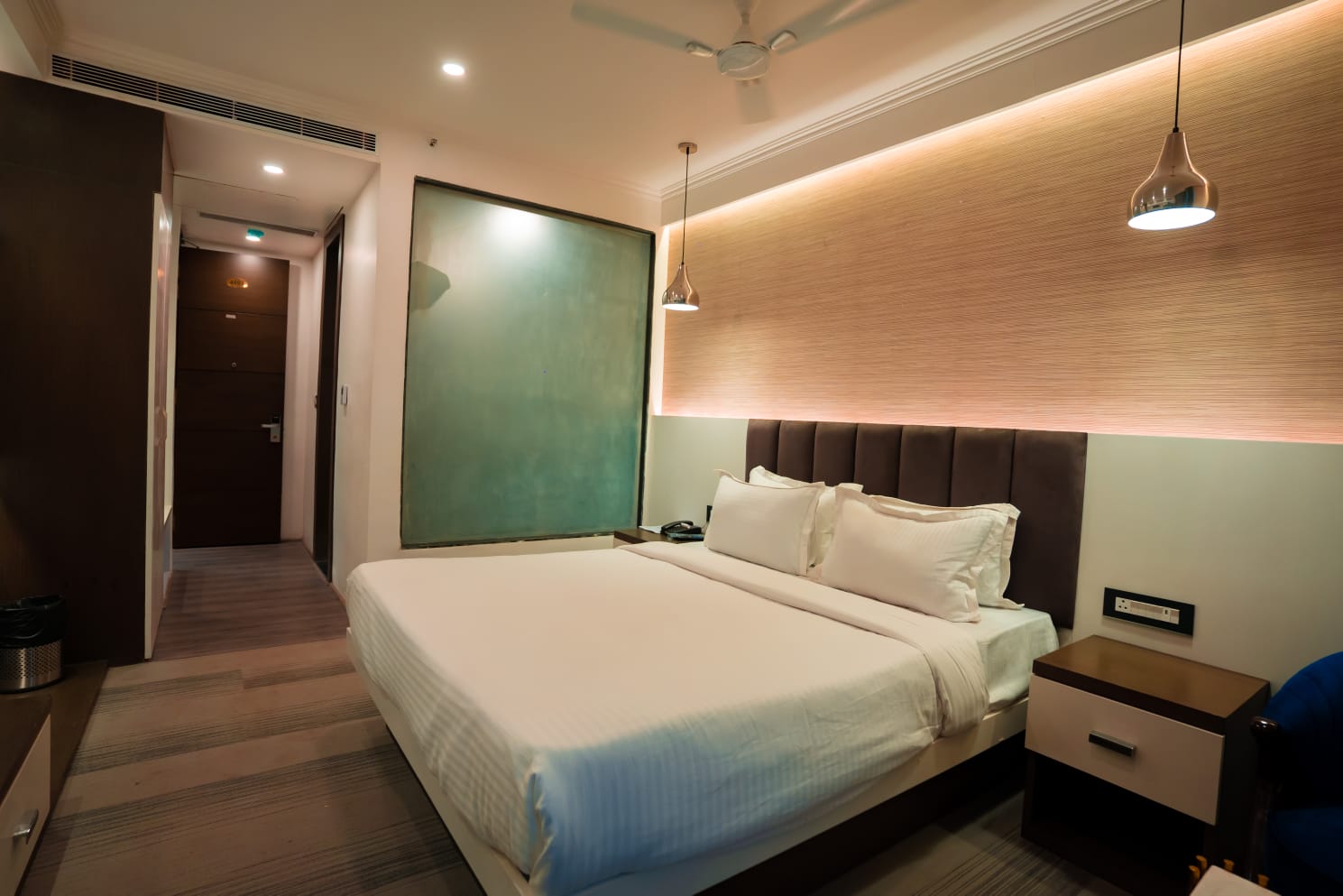 Hotel Kashi Pride - Tap to explore photos