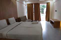 Hill View Resort, Silvassa