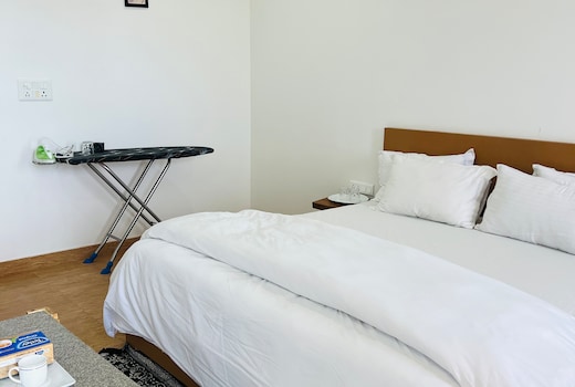 Mukteshwar Villa  5BHK w Scenic Mountain Views