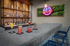 Holiday Inn Express & Suites Austin Downtown - University, Austin, Texas