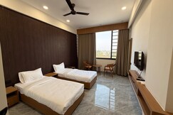 Hotel Avenue Suites, Mundra