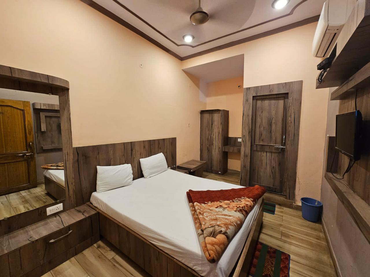 Hotel aditya inn new - Tap to explore photos