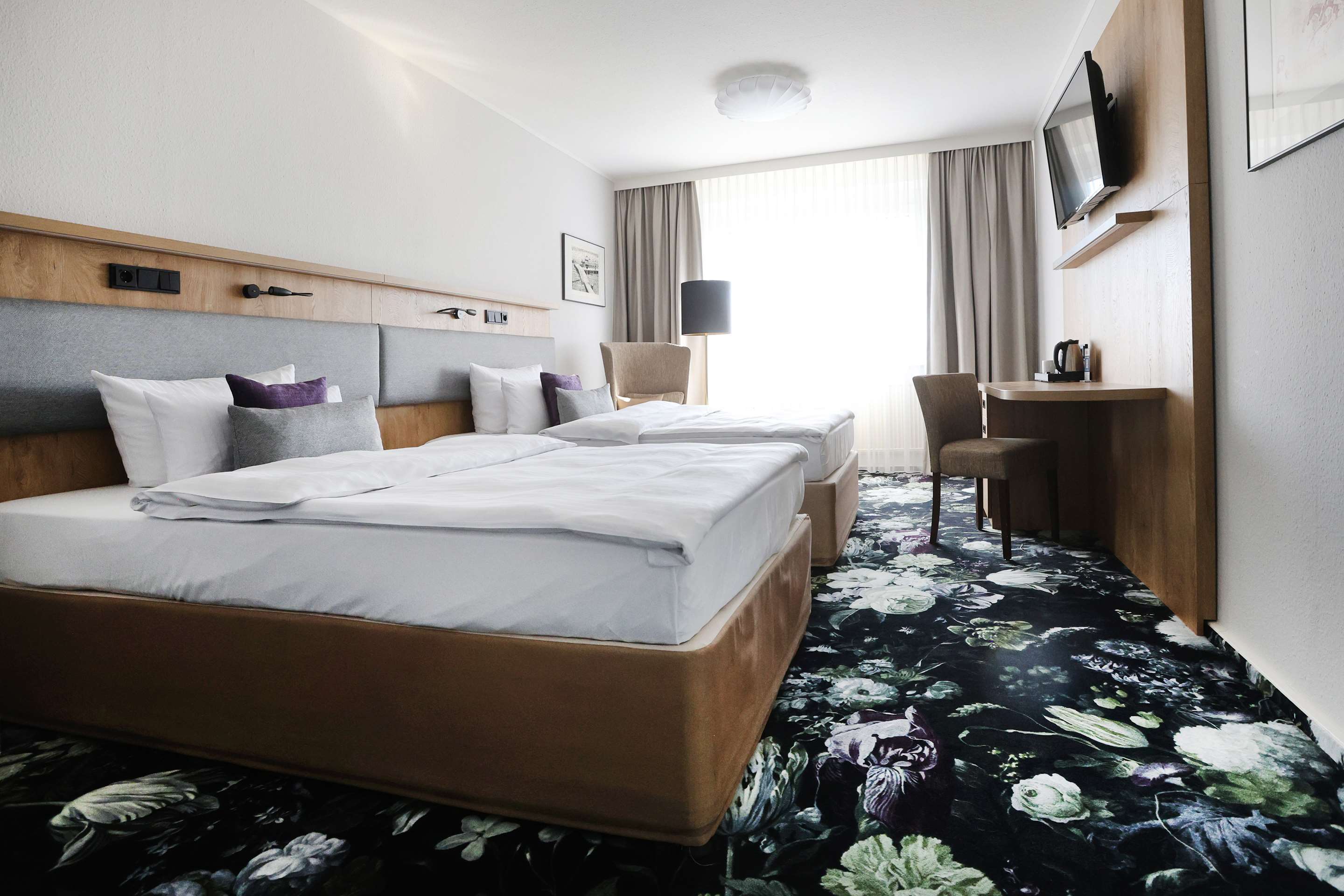 Best Western Hotel Windorf - Tap to explore photos