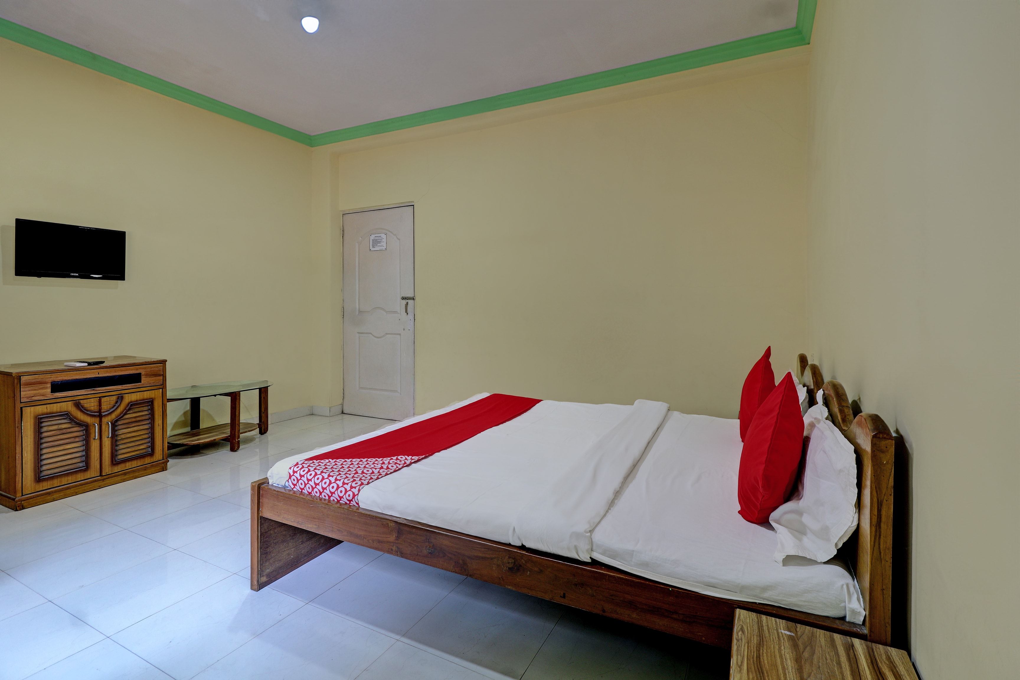 Hotel O Green Hills Resort - Tap to explore photos