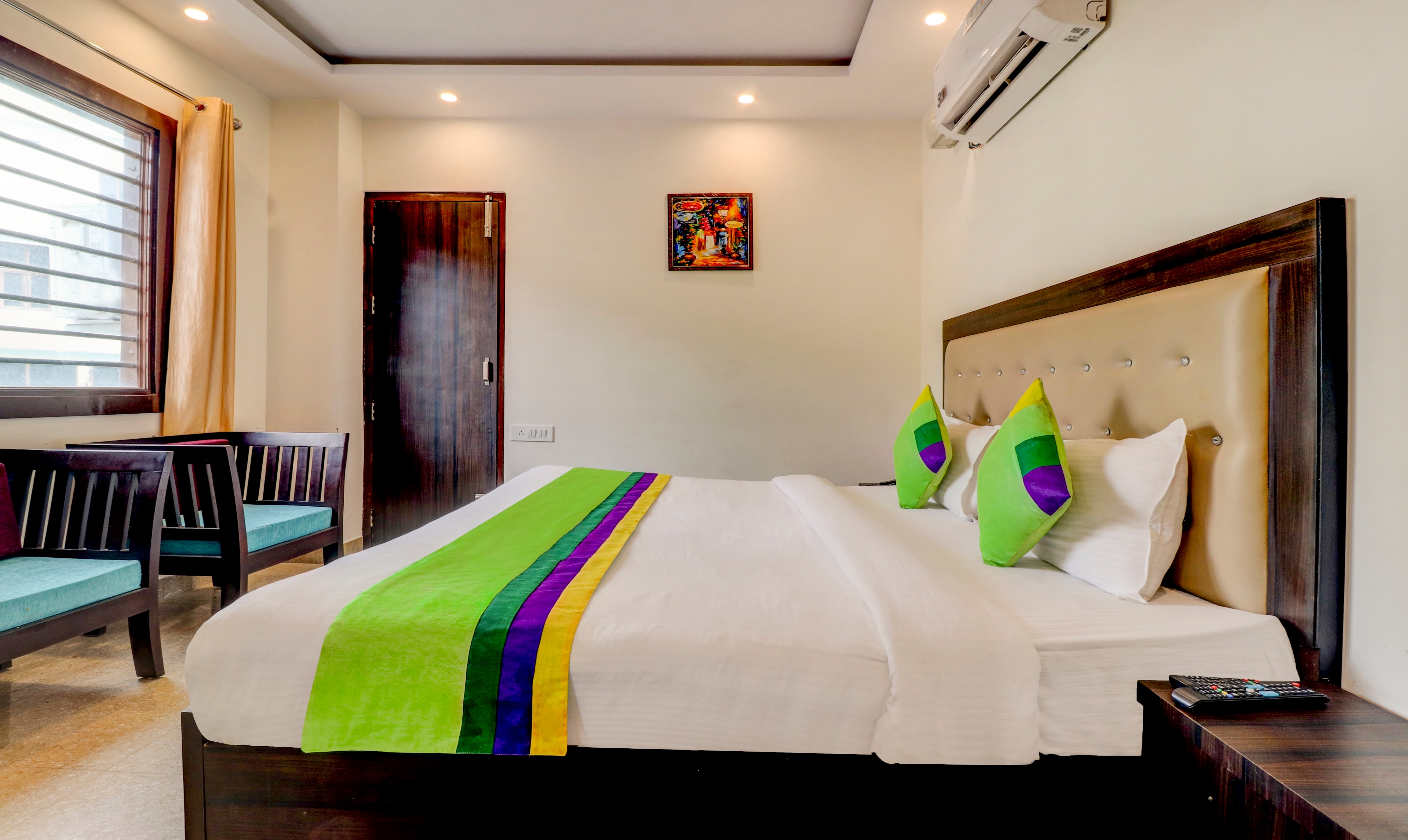Itsy Hotels Nv, Tapovan - Tap to explore photos
