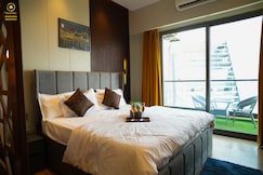 The Vibrant Home  A Luxury Home Stay, Greater Noida