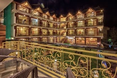 Snow Peak Retreat & Cottages (Centrally Heated- Hill View), Manali