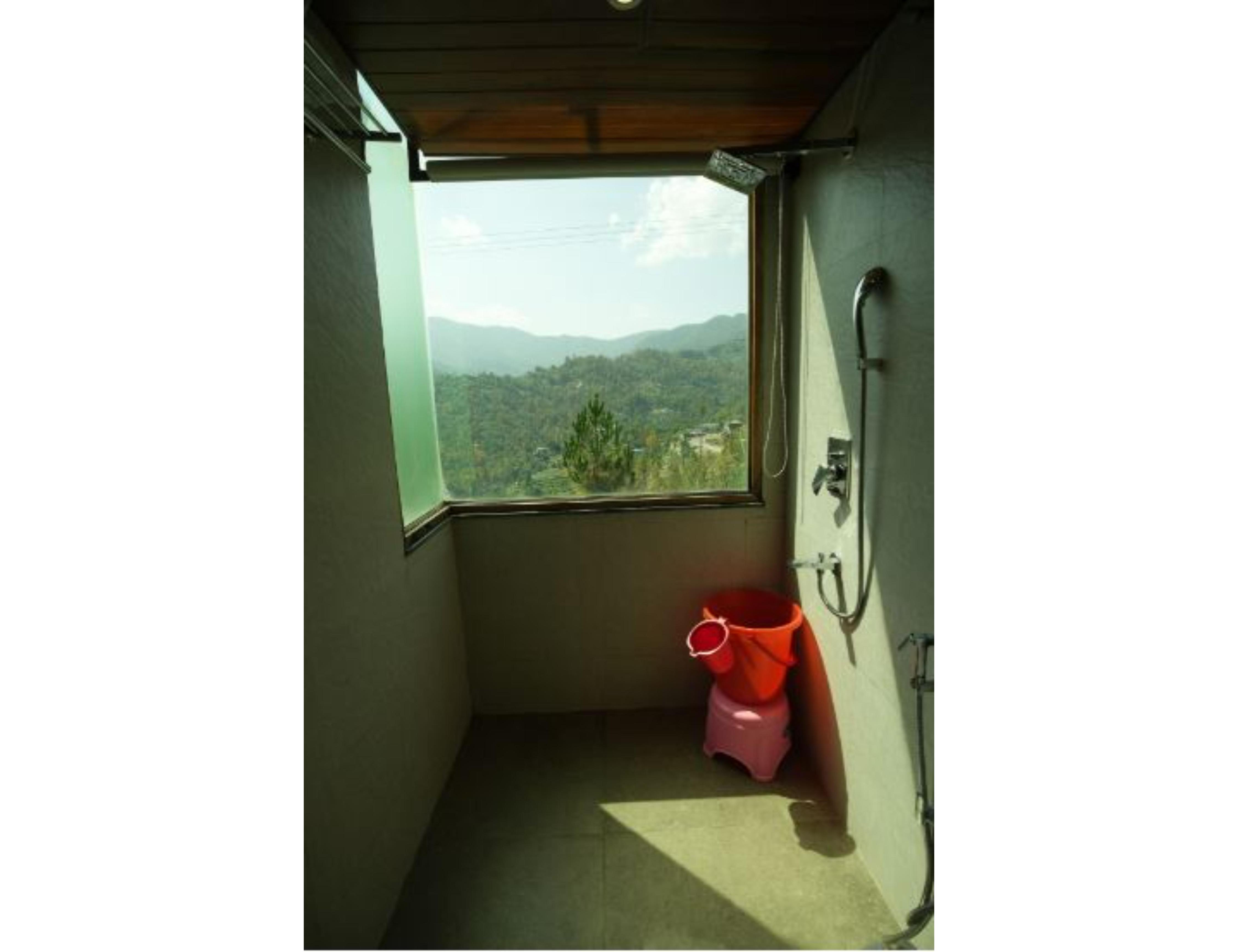 The Rasberry Homestay| 4BHK Cottage - Tap to explore photos
