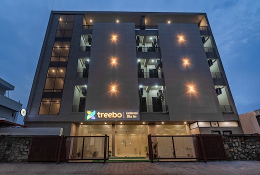 Treebo Aashirwad Bliss Inn With Swimming Pool