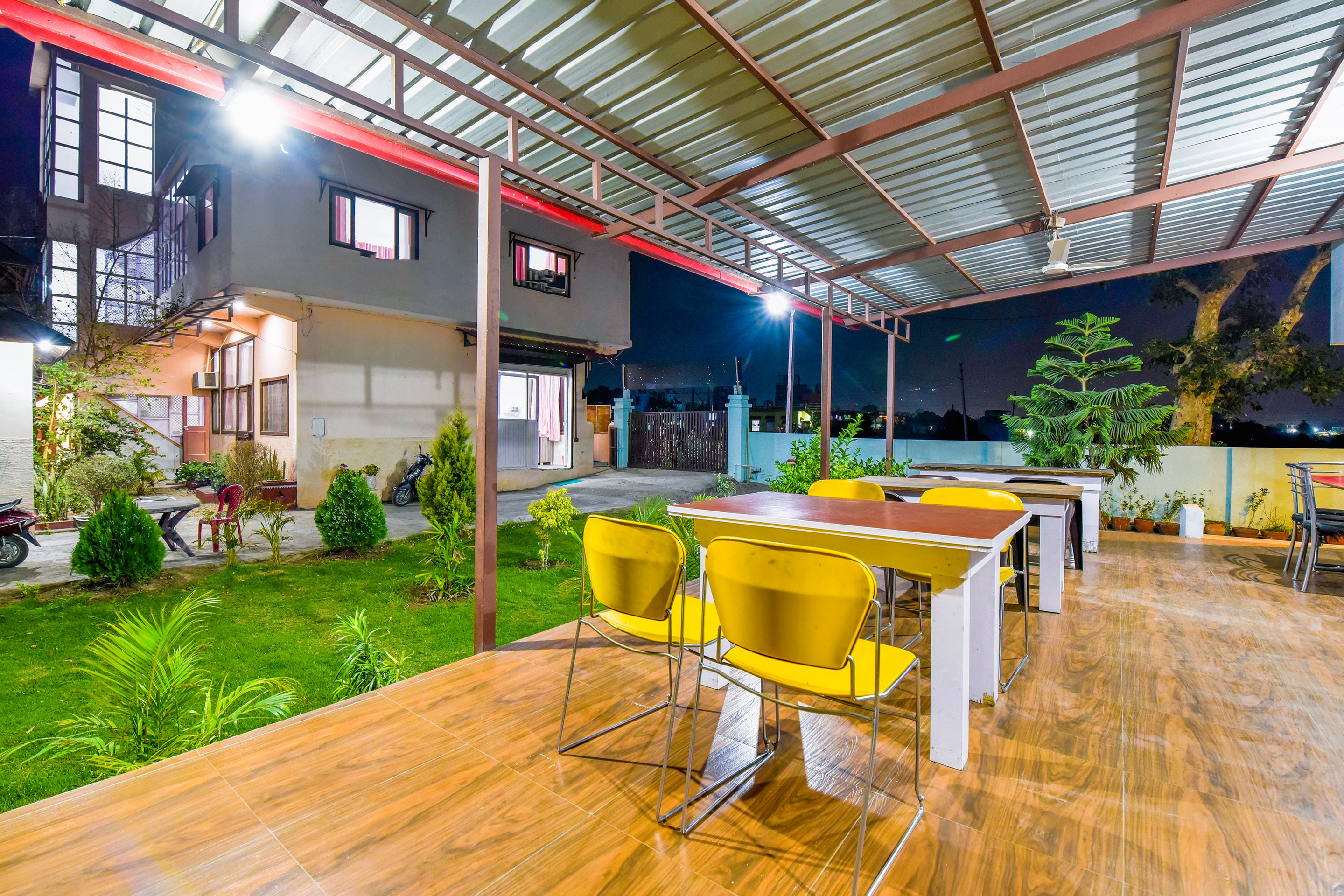 Shiv Dham  Homestay - Tap to explore photos