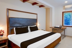 Super Townhouse Arcot Road Near Kauvery hospital, Chennai