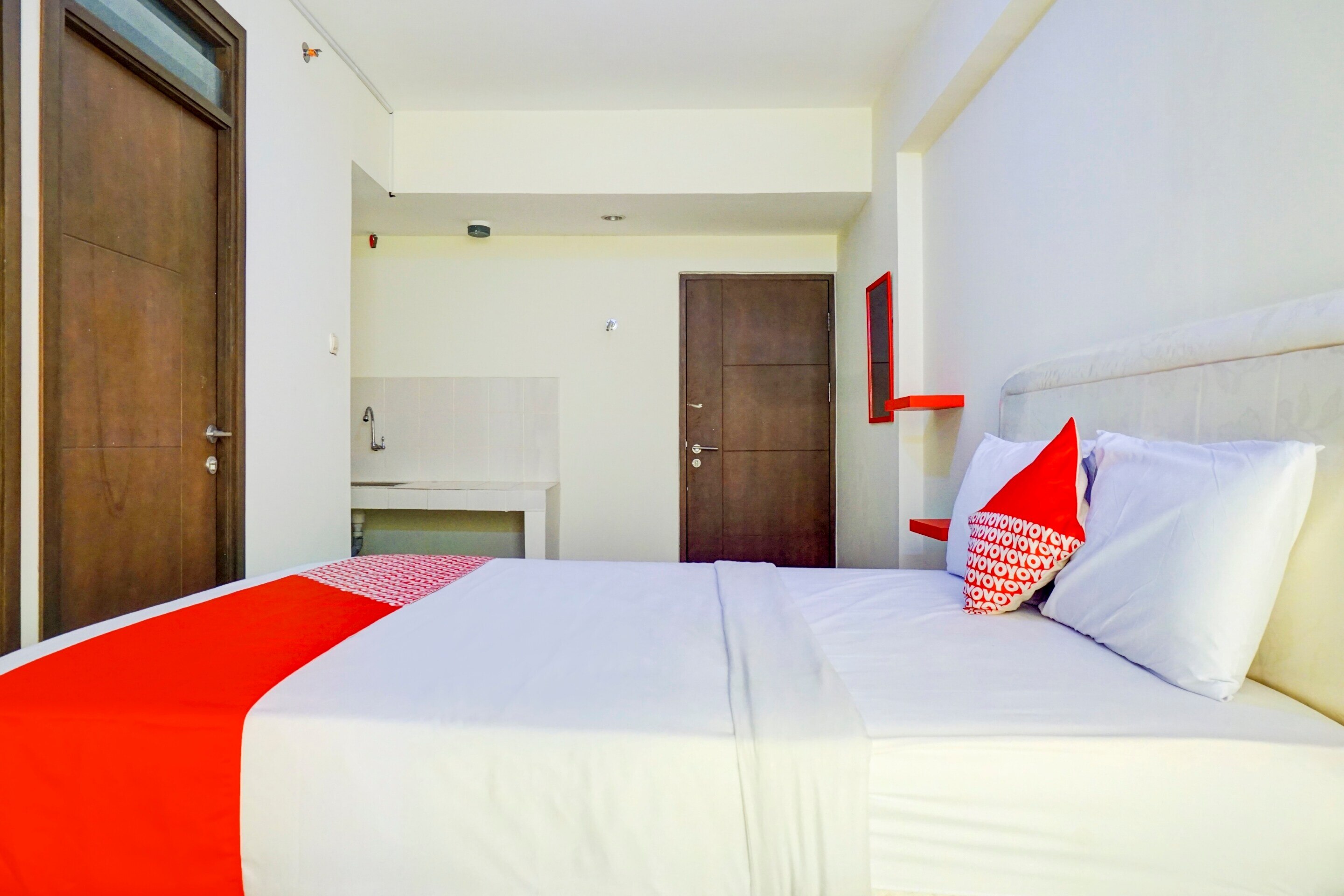 OYO 90230 Skyland Bogor Valley - Tap to explore photos