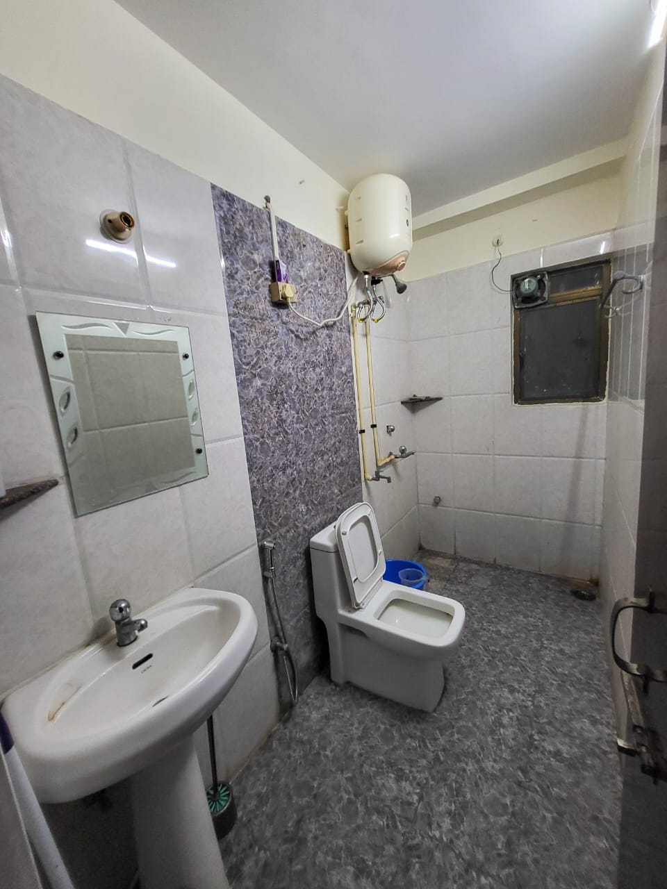 Cozy Heaven 3bhk flat - Tap to explore photos