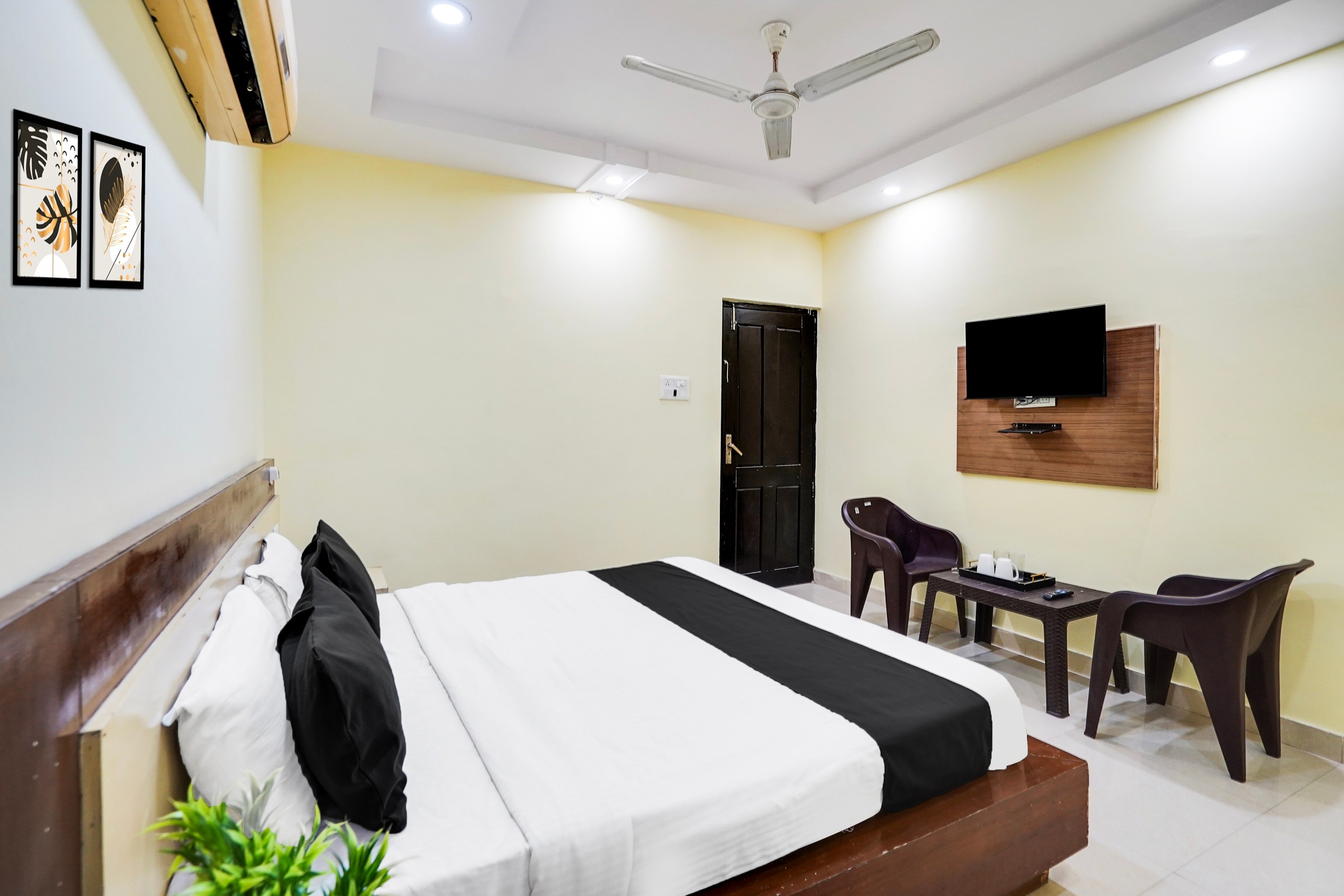 Hotel O Jwalapur Near Railway Station - Tap to explore photos