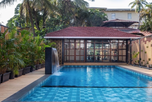 Modern 1BHK with Pool, 5min drive to Candolim Beach | Hireavilla