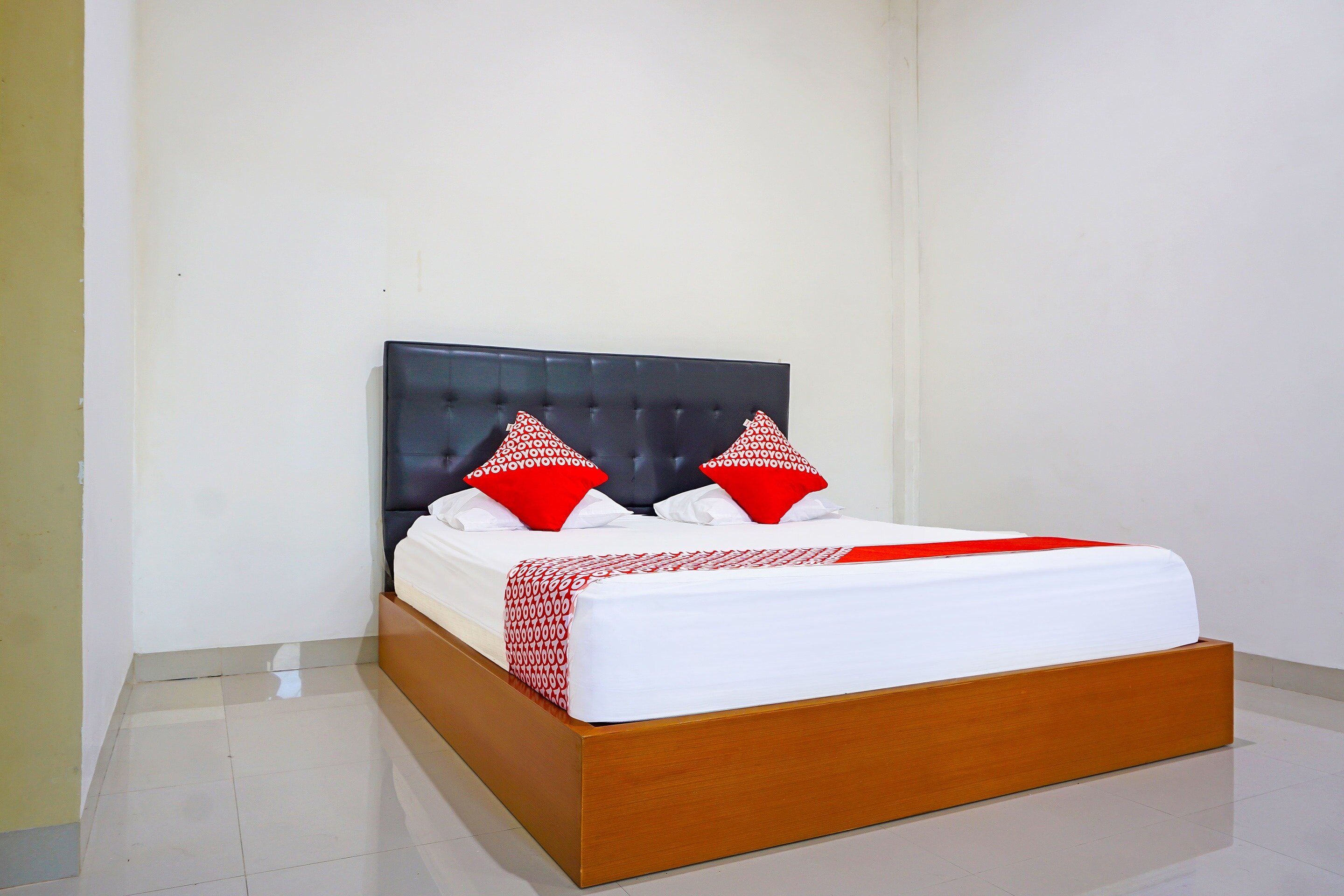 OYO 91668 Homestay Anitha Syariah Makassar - Tap to explore photos