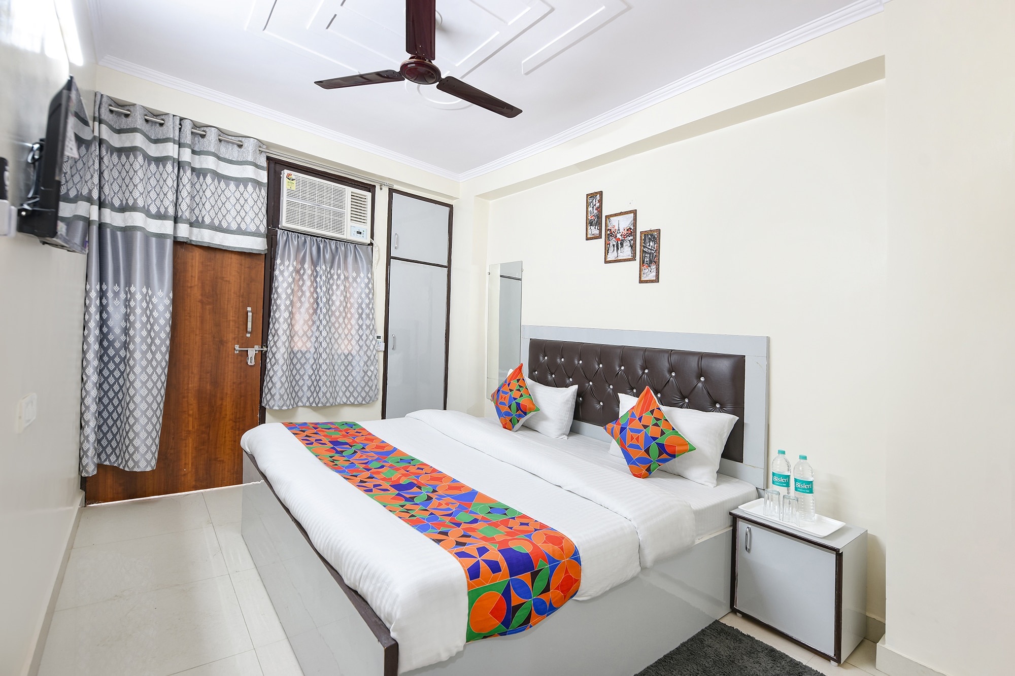 FabHotel The King Residency - Nr. Yashobhoomi Convention Centre - Tap to explore photos