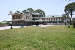 Hotel Som Kunj Circuit House, Palampur