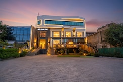 FabHotel Black Stone Palace, Ghaziabad