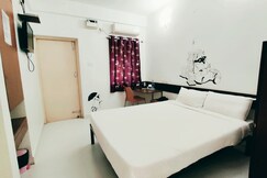 Raccoon Rooms Homestay | Rooms & Caretaker, Mysore