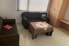 Hotel Wonder, Batala
