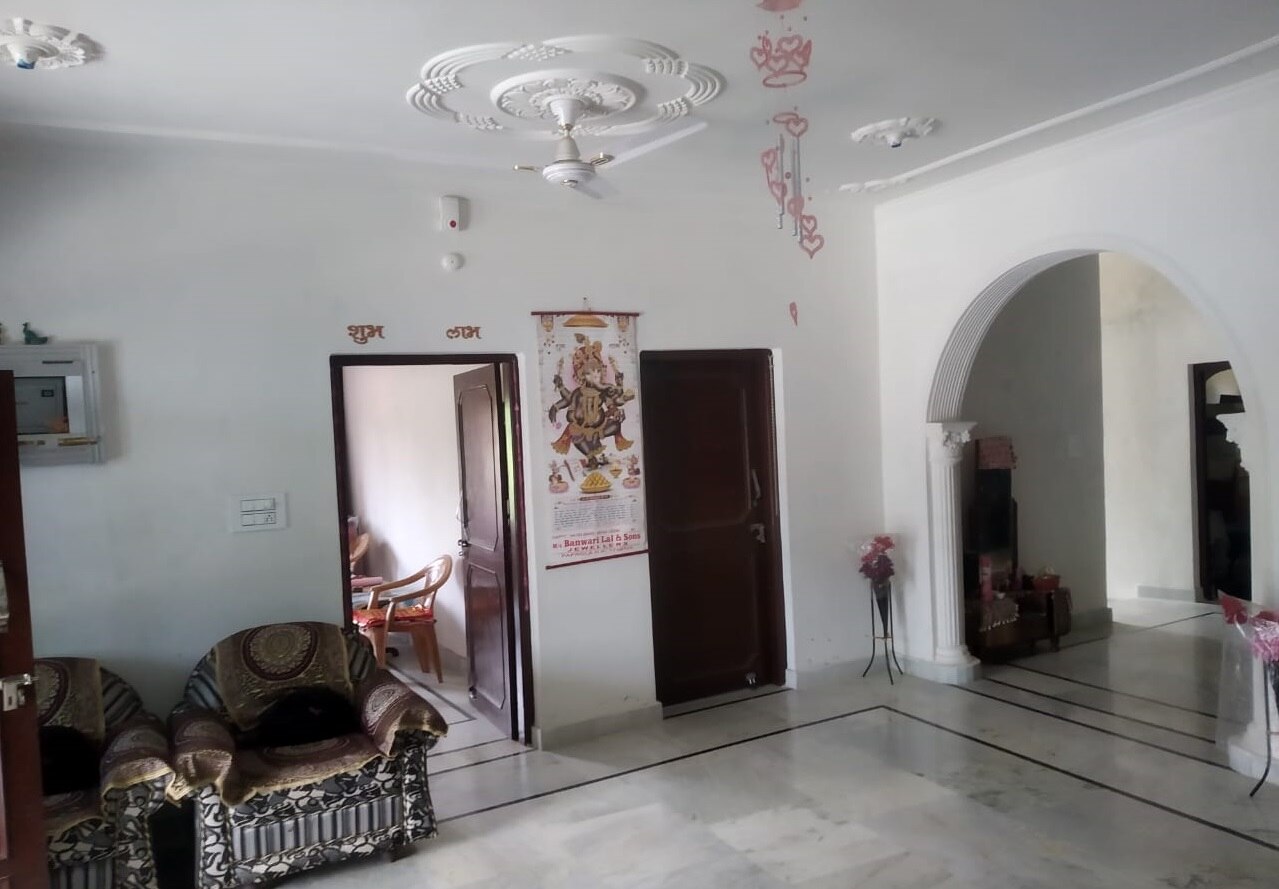 Raana Homestay - Tap to explore photos