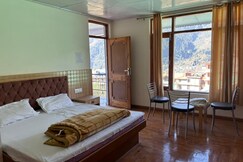 Aarambh Hostel, Manali