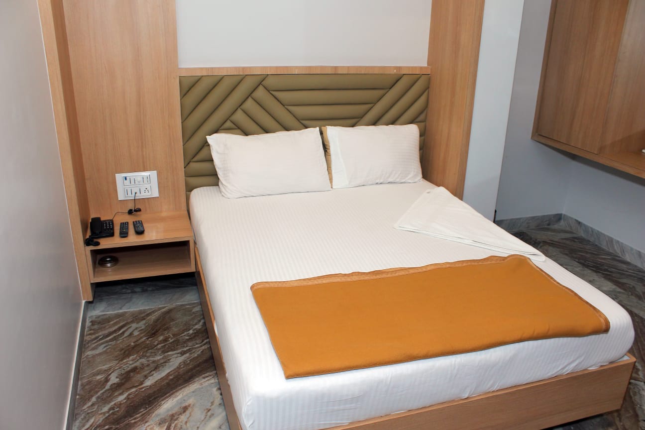 Regency Lodging And Boarding - Tap to explore photos