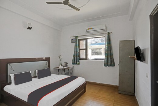 Hotel Naveen Stay