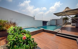 Swimming Pool 2