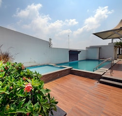 Swimming Pool 2