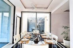 Cozy Comfort Home near Udaipur, Udaipur