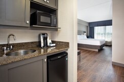 Holiday Inn Express & Suites Kingston Central, Frontenac