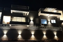 Casa Oceanus - 3 Bedroom - Sea Facing Pool Villa - Ganpatipule, Ganpatipule