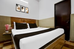 Super Collection O Vikas Nagar Post Office Formerly Metro Club and Guest House, Lucknow