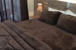 Elevate escapes bnb near expomart, Greater Noida