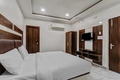 Collection O Yamuna Palace Near Gomti Riverfront Park, Lucknow