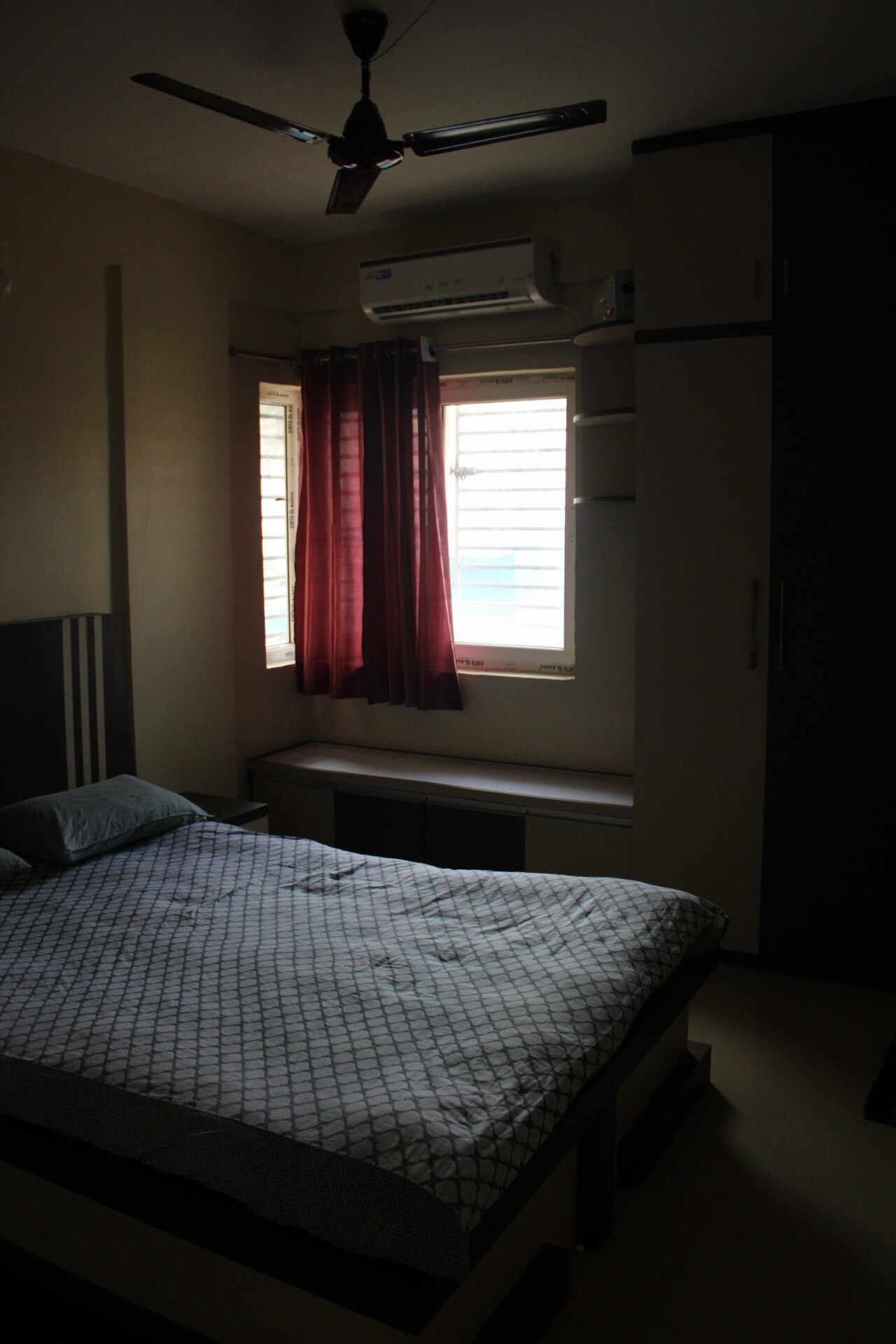 Vichitra Appartment - Tap to explore photos
