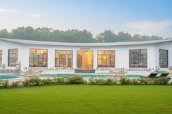 Aaradhyam Resort & Spa, Hapur