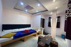 Shri kulluka guest house, Dhar