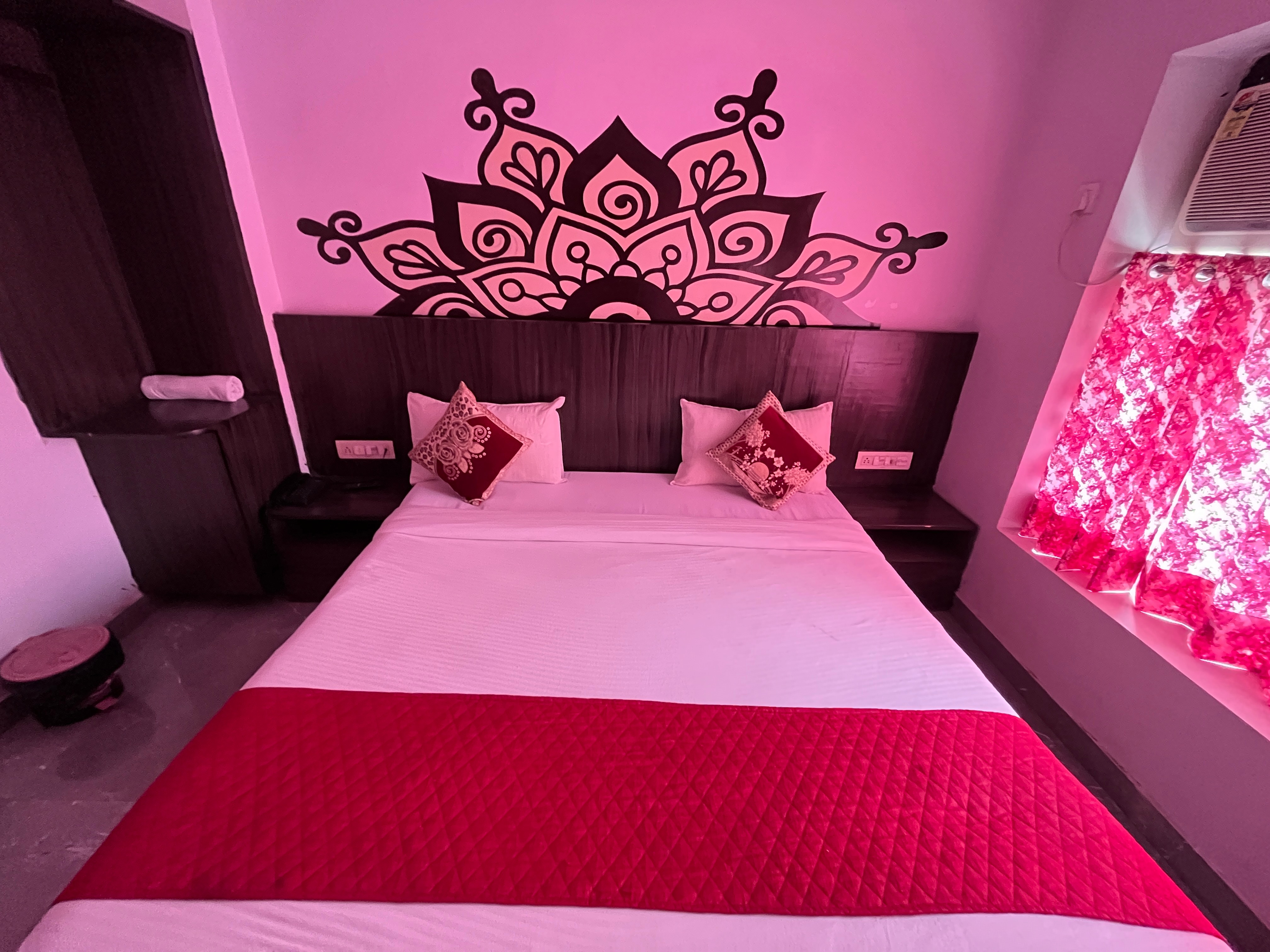 Kanha Inn Sultanpur Road - Tap to explore photos