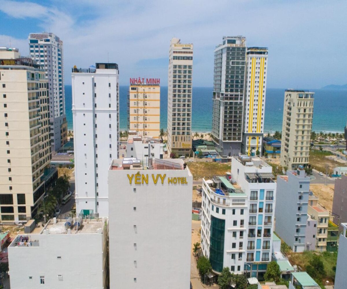 Yen Vy Hotel and Apartment - Tap to explore photos