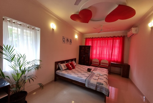 BOHO BAGA       2BHK APARTMENT       NEAR BAGA BEACH