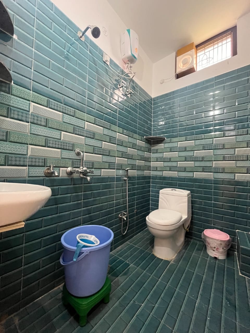 Suryavansham Apartments & Homestay - Tap to explore photos