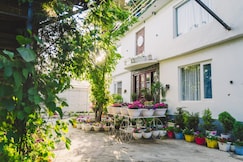 Dojee's - The Floral Boutique Stay by Dal Lake, Srinagar