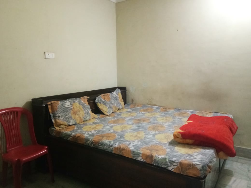 Shree Guesthouse - Tap to explore photos