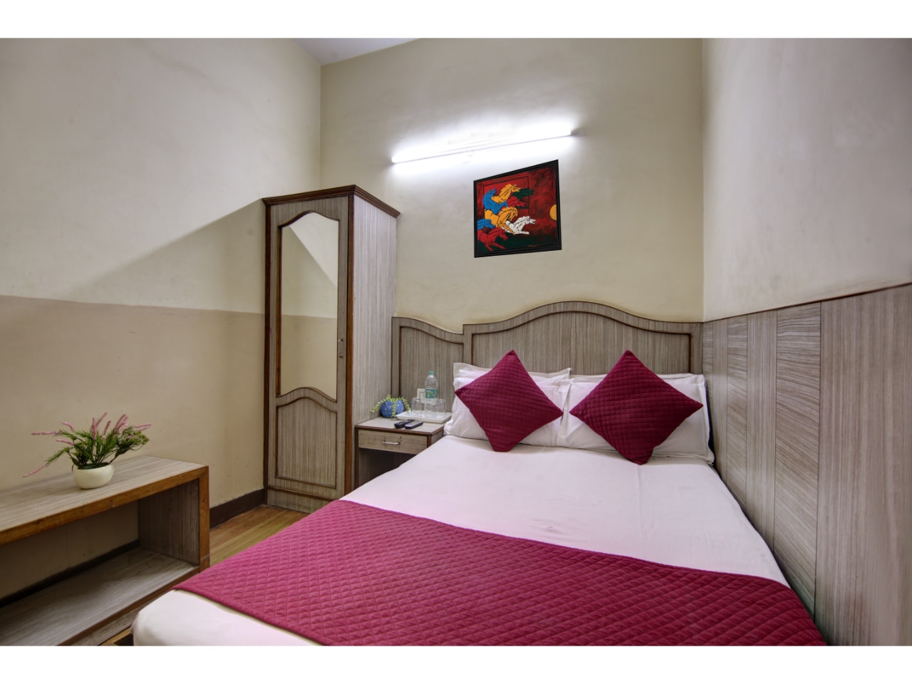Hotel Beopari Niwas - Tap to explore photos