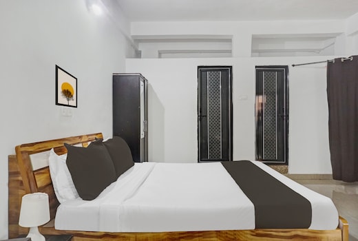 Hotel O Galaxy Hospitality Airport inn