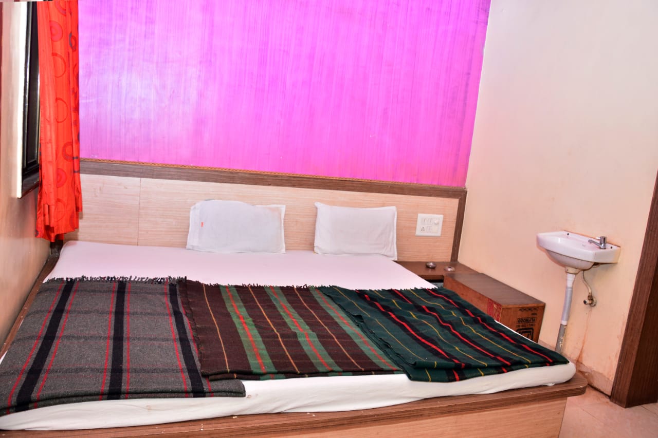 HOTEL DWARKAMAI 2