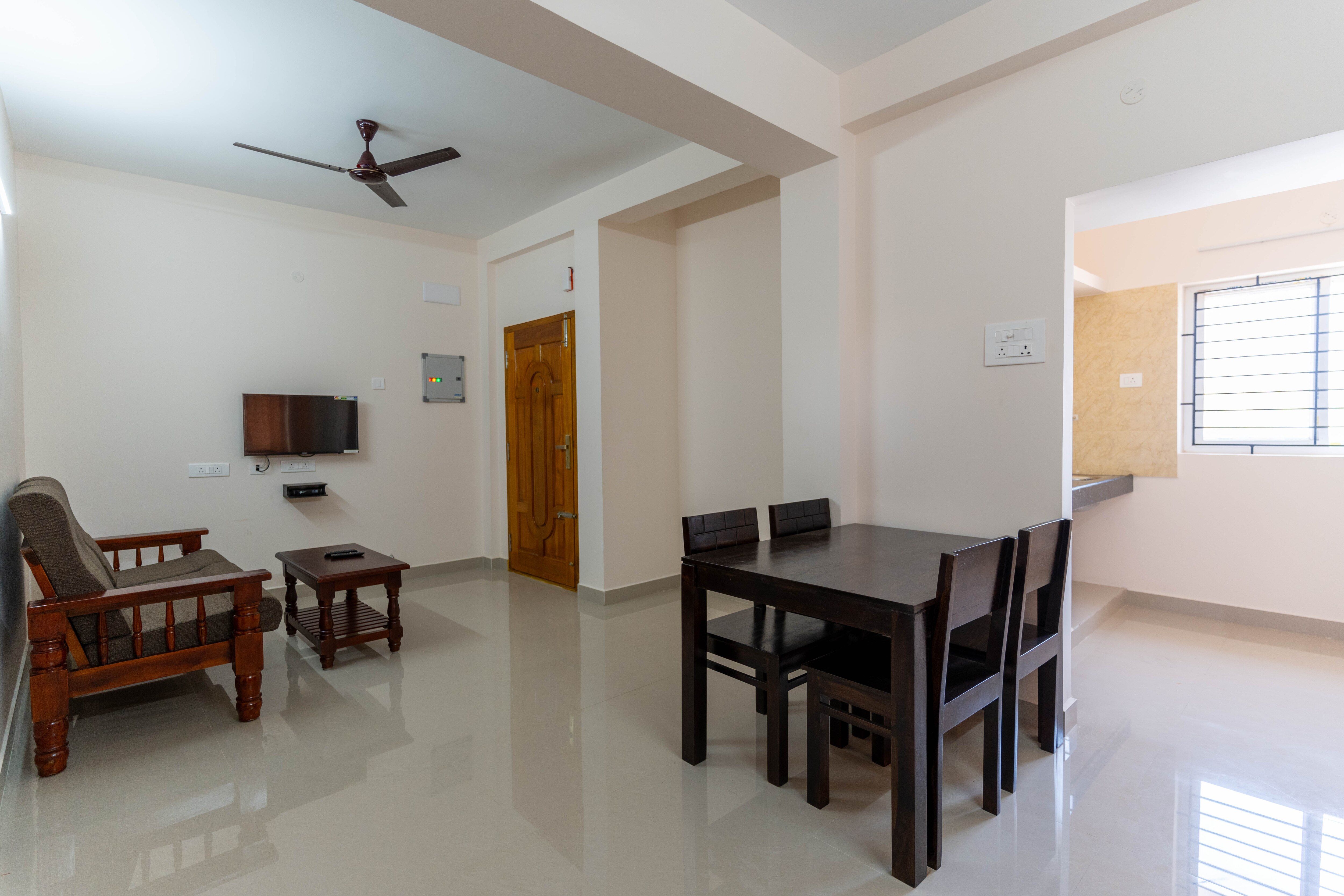 Aishwaryam Service Apartment - Tap to explore photos